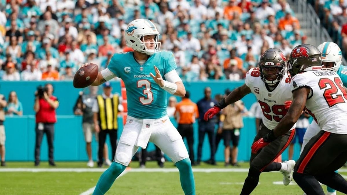 Dolphins Hc Mike Mcdaniel Takes